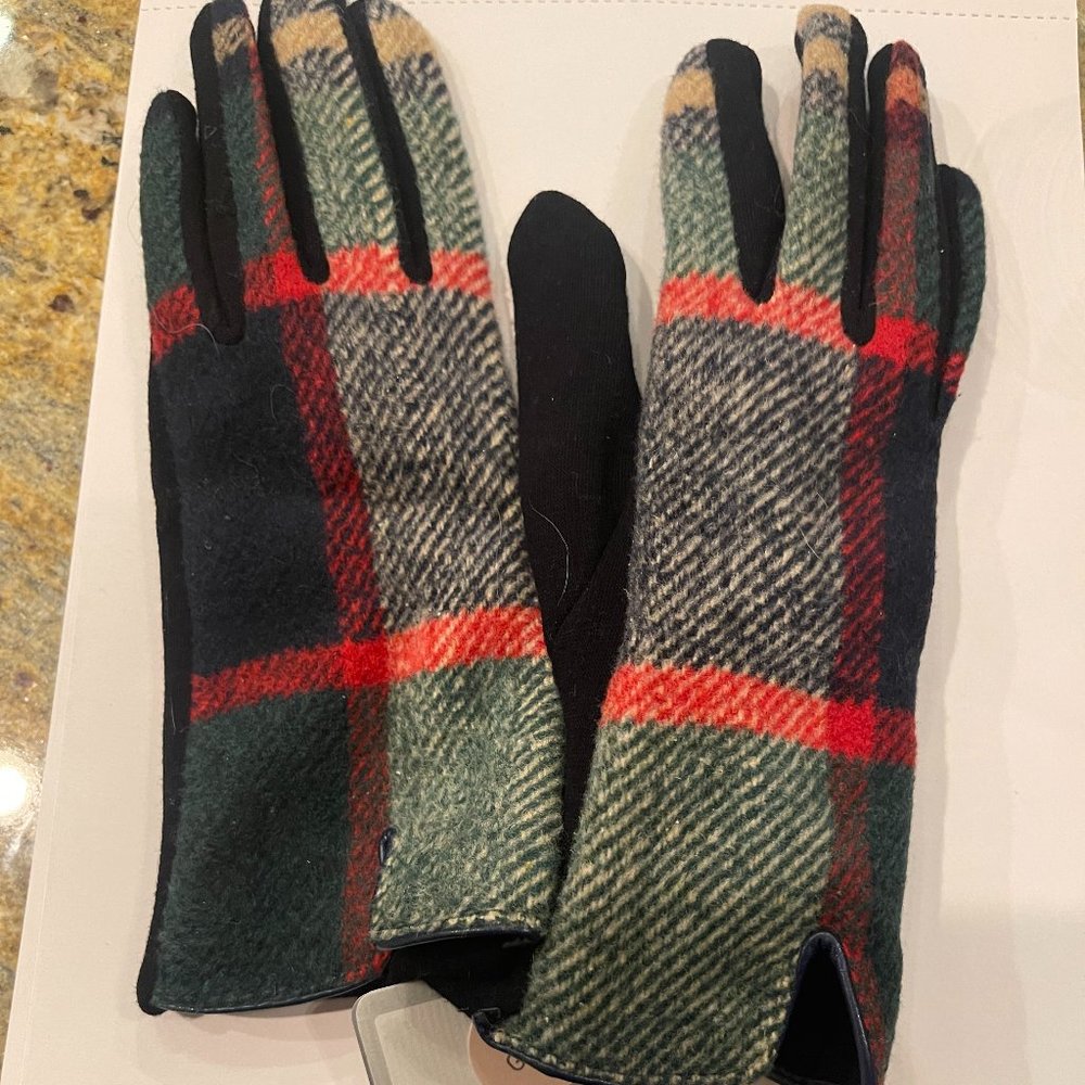 Mirabeau Evergreen Plaid Gloves w/text function